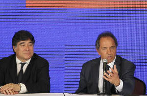 Scioli pide debatir con Macri antes del balotaje