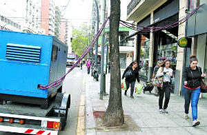 Miles de usuarios siguen sin luz