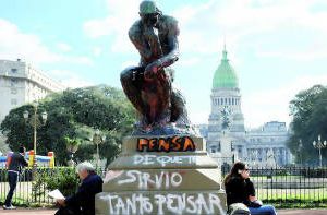 Vandalismo:El 2014 dejó más de una denuncia por día