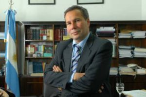 Decidió callar o lo callaron ?