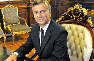 Macri llama al diálogo social a sindicalistas y empresarios