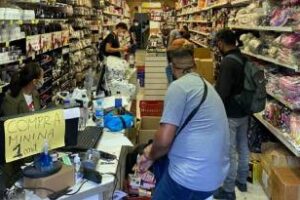 Once:Secuestraron 11.000 productos de perfumería y accesorios ilegales 