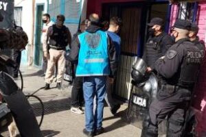 Ciudad;:Vendían carne y levantaban quiniela clandestina