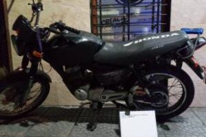 Detienen a dos motochorros en Caballito que habían robado