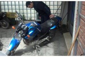 Ciudad:Dos menores detenidos con una moto robada