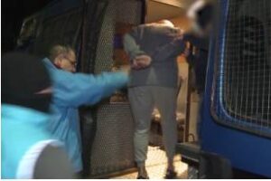 Detienen a mujeres que vendían droga, en reunión clandestina