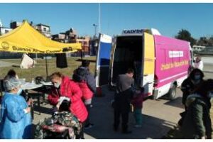 Ciudad: Vacunación móvil contra Covid en los barrios populares