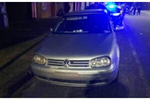 Ciudad:Detuvieron tres delincuentes que intentaron robar una moto