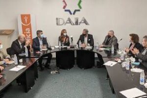Tolosa Paz fue recibida por las autoridades de la DAIA