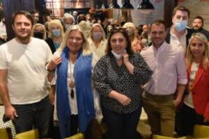 Boedo: Carrió y candidatos de la CC desayunaron con vecinos