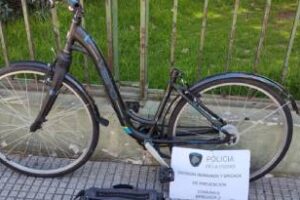 Caballito:Detuvieron a un hombre por robar una bicicleta