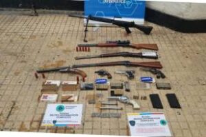 Ciudad: Versalles, se secuestró un arsenal y gran cantidad de municiones