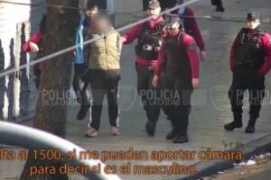 Constitución:Dos detenidos por intentar abrir la puerta de un domicilio