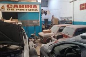 Talleres clausurados:Secuestran autopartes y vehículos desguazados