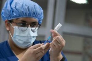 COVID-19:Ciudad acelera la vacunación con nuevos centros