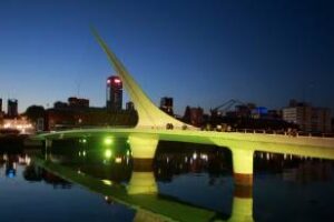 Día Internacional del Cáncer Infantil:Los monumentos de amarillo