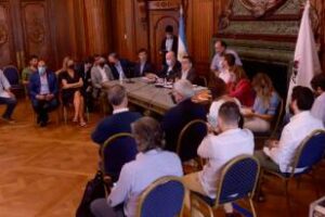Reunión constitutiva de Comisiones, se constituyeron las autoridades