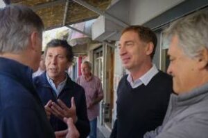 Santilli: Hizo una recorrida por el centro comercial de Beccar