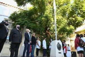Escuela:»Juan C  Lafinur”, Larreta participó del izamiento de la bandera