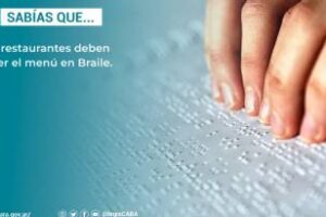 En la ciudad:Los restaurantes deben tener el menú en Braille