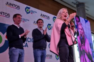 Convención Provincial: Santilli junto a Carrió en Mar del Plata