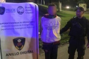 Ciudad :Detuvieron a un delincuente y recuperaron una moto robada
