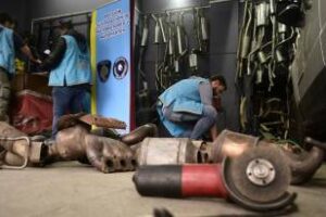 Ciudad desbarataron taller mecánico ilegal que funcionaba en Villa Crespo