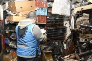 En el Barrio de Barracas:Desbarataron un desarmadero de motos