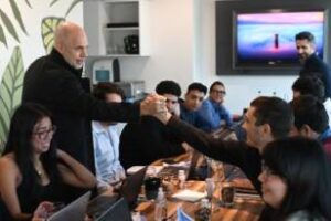 Larreta: Estuvo en una empresa que participa del Plan Empleo Joven