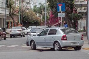 En la ciudad:Simplifican las reglas de estacionamiento