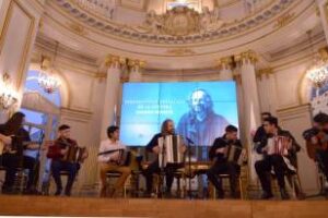 Ciudad:El ‘Chango’ Spasiuk, Personalidad Destacada de la Cultura