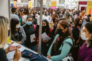 Flores: Expo empleo barrial jornada exclusiva para gastronómico