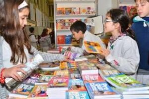 Feria del Libro Infantil y Juvenil esperando las vacaciones de invierno