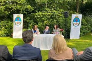 Legisladora Montenegro presentó el libro que narra su vida