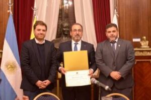 Legislatura:Declaró Huésped de Honor a Sergio Díaz-Granados