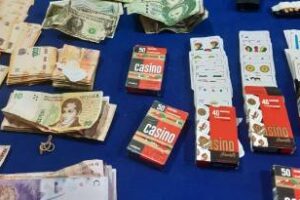 Lugano y Colegiales,Seis detenidos donde se incautaron armas y drogas