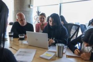 Larreta y Acuña:Con alumnos y capacitación al mundo laboral