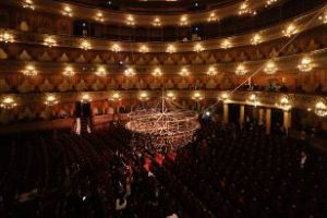 En el Teatro Colón se colocaron el 100% de lamparas LED