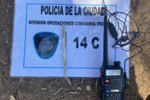 Detenido por robar elementos de autos con un inhibidor de señal