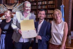 En la ciudad:Los legisladores reconocieron la labor de la librería