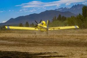 Nación despliega medios aéreos para combatir incendios forestales