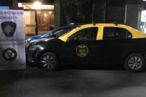 Palermo: Taxista detenido por pedir dinero a pasajero por su celular