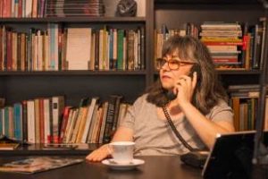 Nuevo servicio de la Ciudad que acompaña a las personas mayores