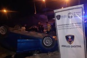 Ciudad:Cuatro detenidos armados tras persecución y vuelco de auto robado