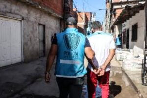 Barrio 20:Descubrieron criadero de gallos de riña y rescataron un caballo