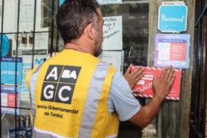 Balvanera y Flores:Inspecciones a locales de celulares  y clausuras