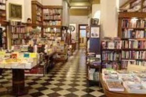 El Ministro Jorge Macri, recorrió estuvo la librería ”Menéndez Libros”