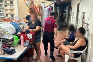 Constitución:Dos detenidos durante un desalojo de casa usurpada