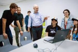Larreta y Lousteau, juntos a jóvenes talentos del gaming
