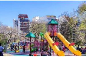 Comuna 5:Terminaron las reformas en Plaza Almagro para disfrutar en familia